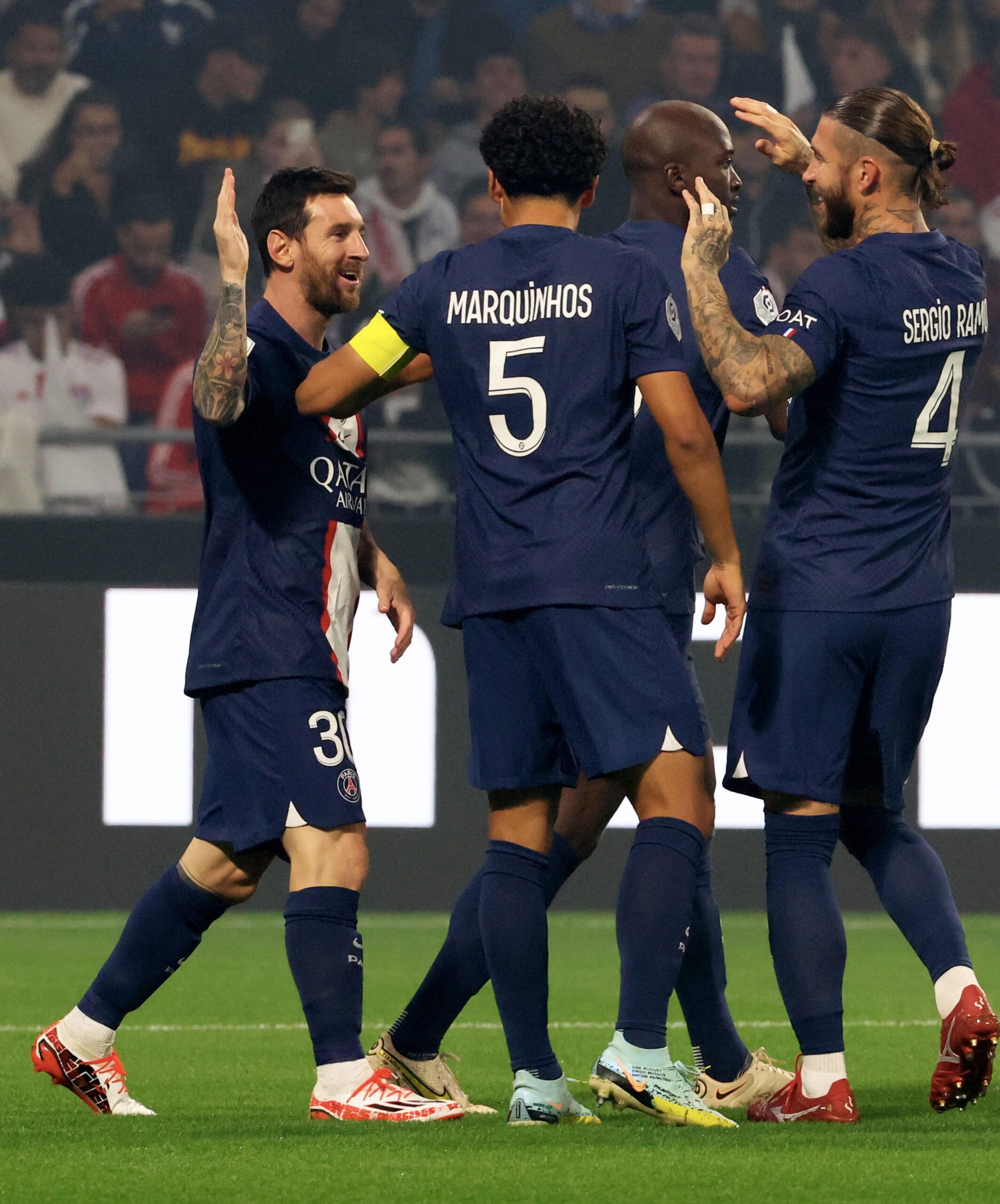 Gol de Messi en la victoria del PSG ante el Lyon