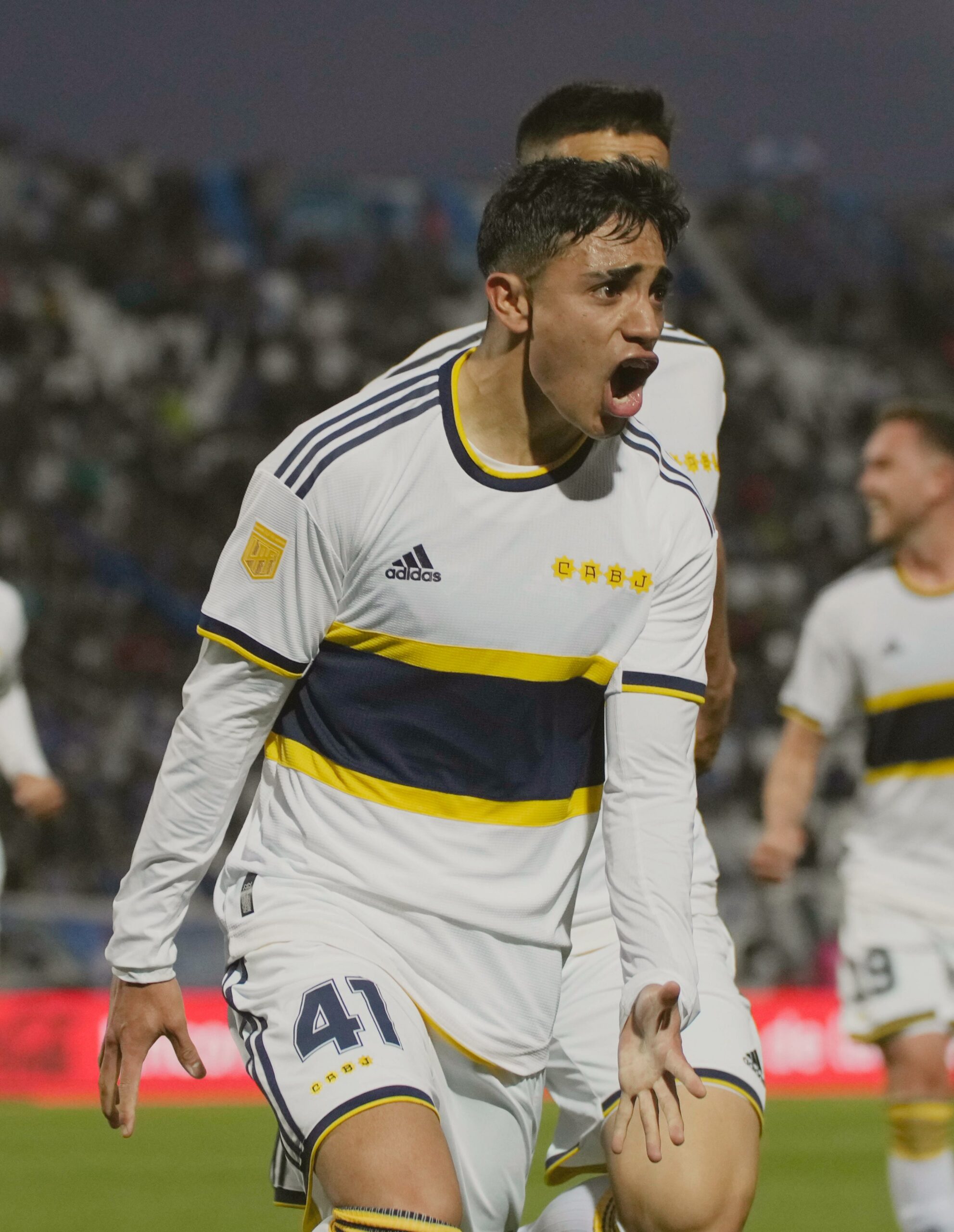 Gran triunfo de Boca en Mendoza que lo deja como único líder