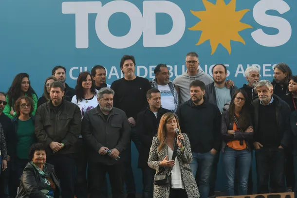 Frente de Todos: Movilización en el Parque Lezama en apoyo a Cristina Kirchner