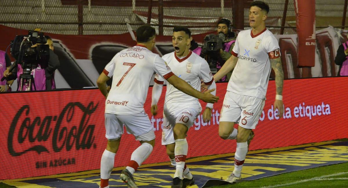 Fútbol: Huracán ganó 2-0 y es el nuevo escolta en la Liga Profesional