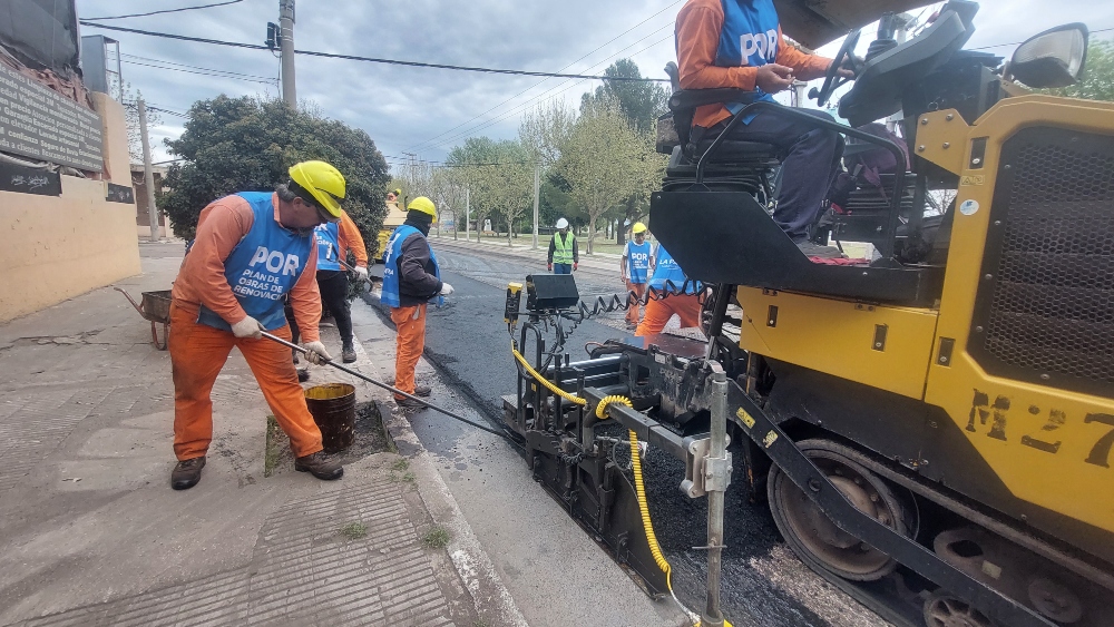 Santa Rosa: Continúa la pavimentación y dieron a conocer los cortes programados