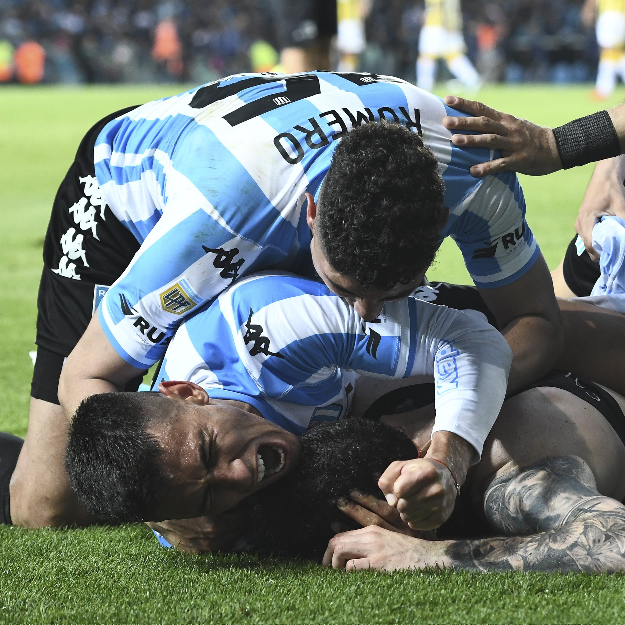 Fútbol: Racing peleo hasta el final y ganó en el Cilindro de Avellaneda