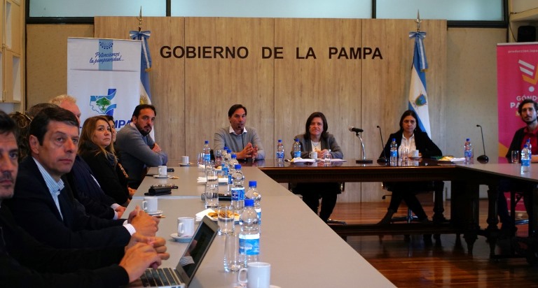 El Gobierno presentó el Programa Góndola Pampeana