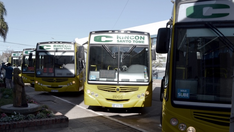 La UTA levantó el paro de colectivos en el interior