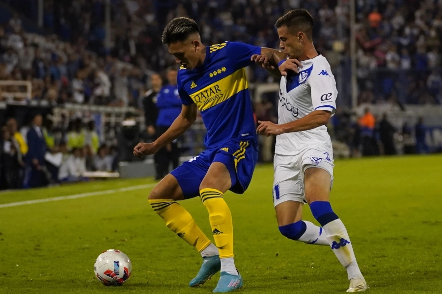 Boca recibe a Vélez en un duelo clave por la lucha del campeonato