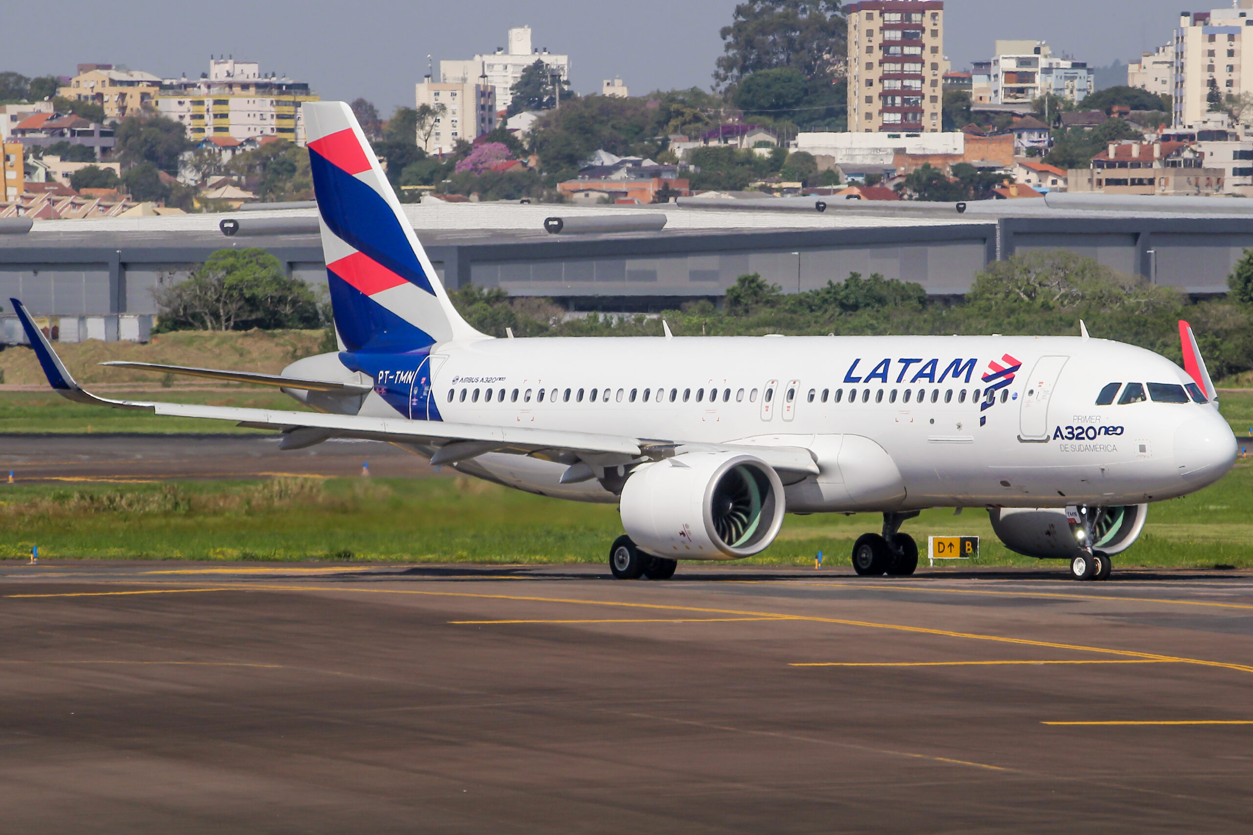 Aviación sustentable: cómo es el combustible que contribuiría a lograr emisiones cero en 2050