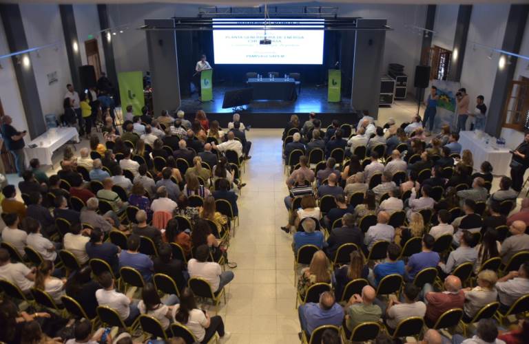 Más de 200 personas participaron del inicio de la Audiencia Pública por la Planta de Generación de energía a través de la Biomasa