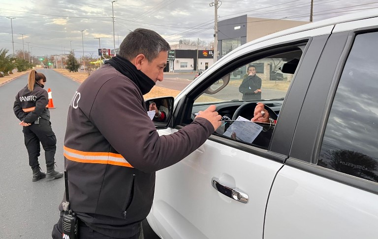 General Pico: Tránsito labró 168 infracciones, retuvo 16 motos y dos automóviles