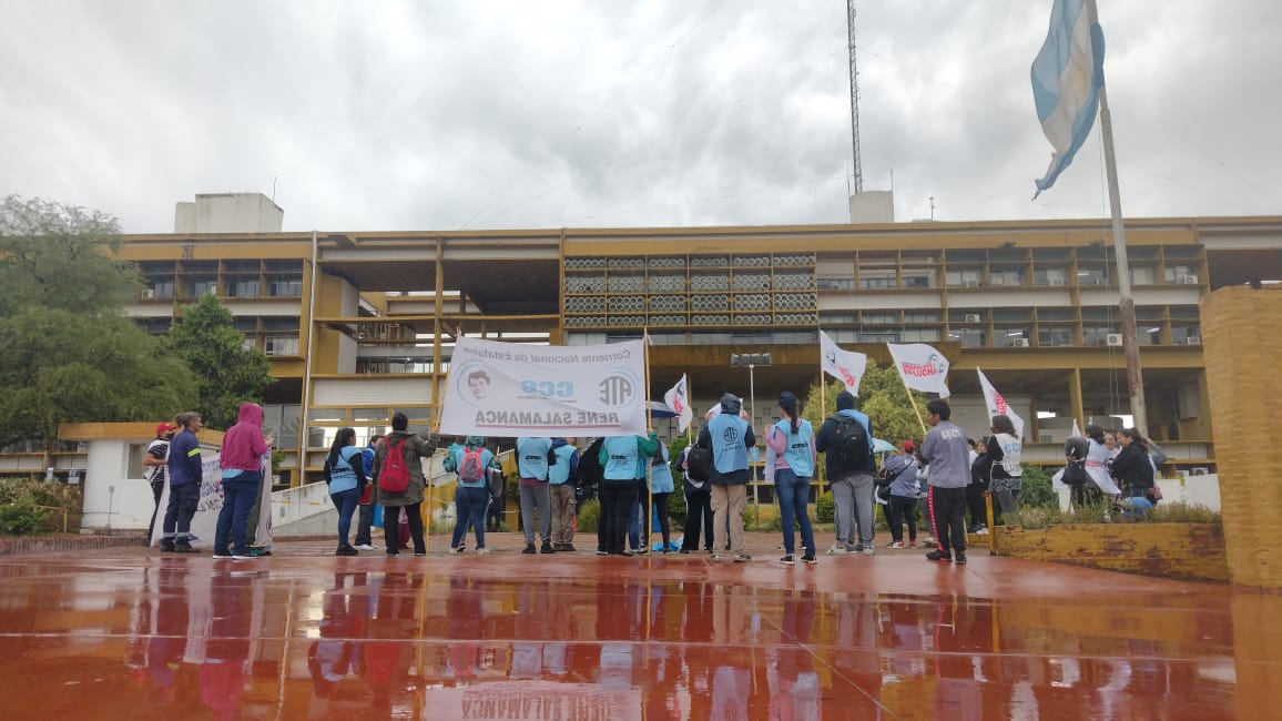 Monotributistas se movilizaron para el pase a planta en salud