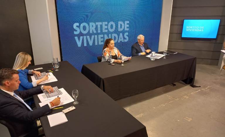 Se realizó el sorteo de las 20 viviendas para Eduardo Castex y ya están los adjudicatarios del Plan Mi Casa 2