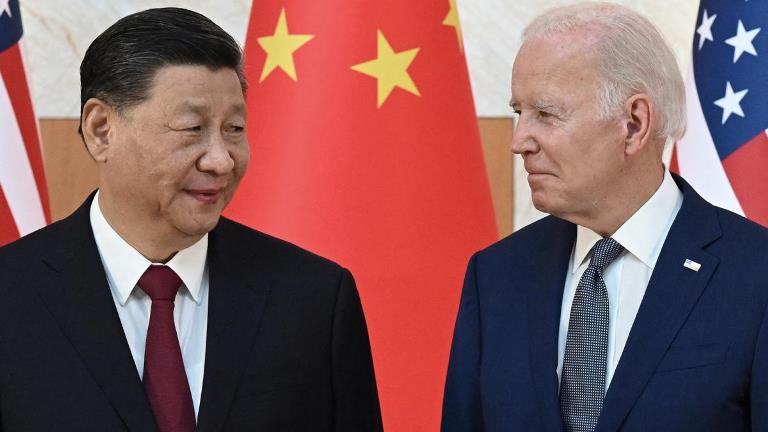 Indonesia: Xi Jinping y Biden se dieron la mano al reunirse en Bali y coincidieron en la necesidad de evitar un “conflicto”