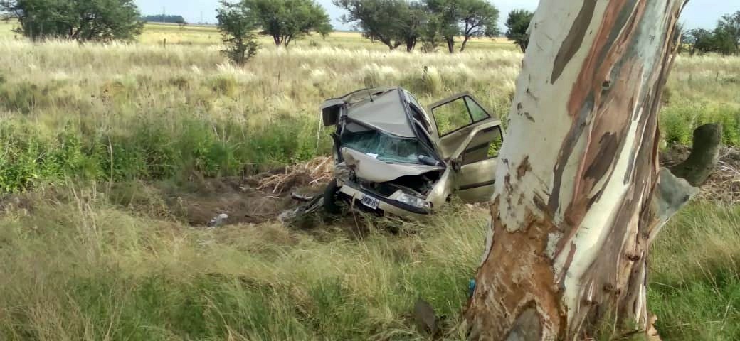 General Pico: La mujer herida falleció y son tres las personas que murieron luego del vuelco en la ruta Nº102