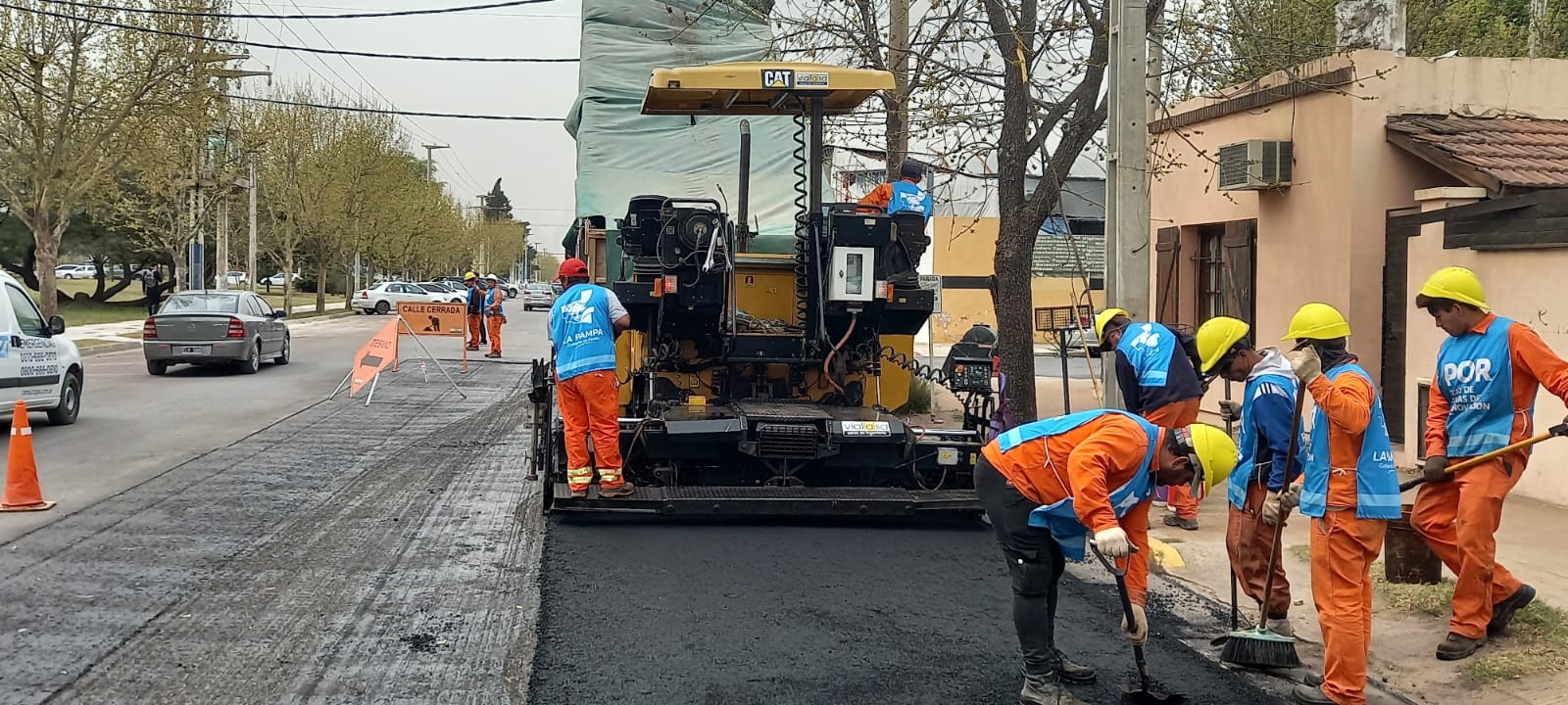 Programa semanal de trabajo de pavimentación urbana en Santa Rosa