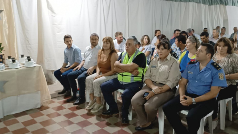 La Escuela N° 100 de Colonia El Destino celebró el cierre de año lectivo