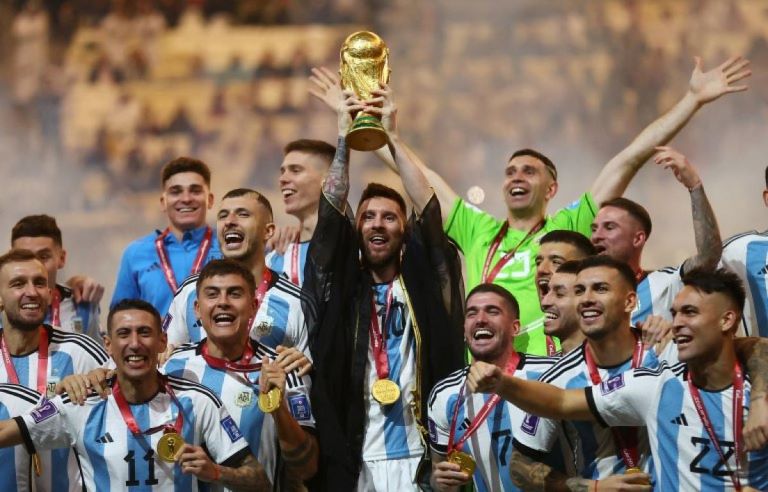 Fútbol: La AFA planea que la Selección Argentina juegue dos amistosos en el país para que la gente celebre el título Mundial