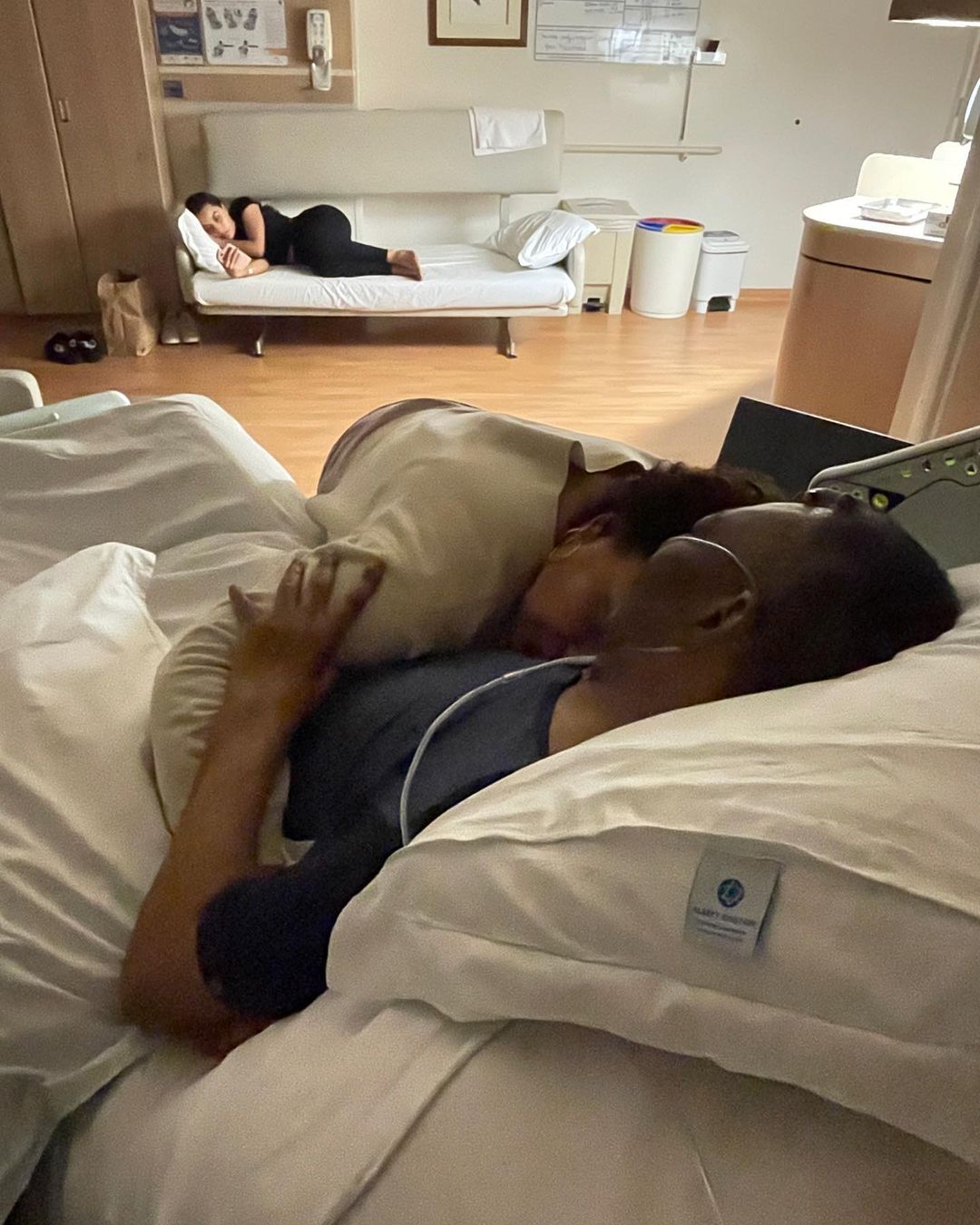 Pelé continúa internado y su hija compartió un emotiva imagen