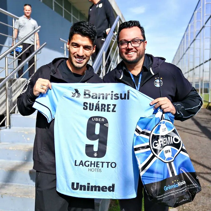 Fútbol: Luis Suarez muy cerca del Gremio de Porto Alegre