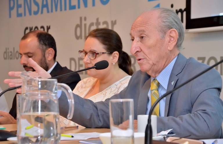 “Estamos por un camino satisfactorio”, le dijo el ministro Kohan a los diputados provinciales