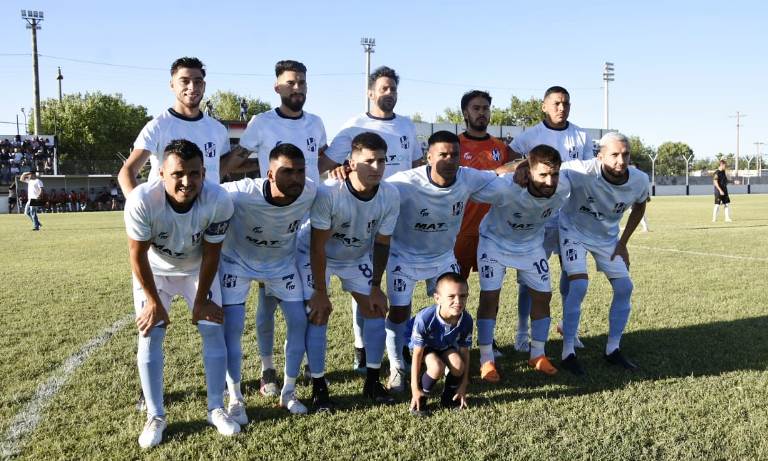 Fútbol: Alvear FBC no pudo llegar a la final Regional al quedar eliminado en los penales