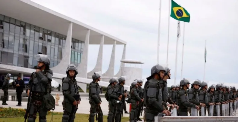 Brasil: Lula removió a los soldados que custodiaban la residencia presidencial