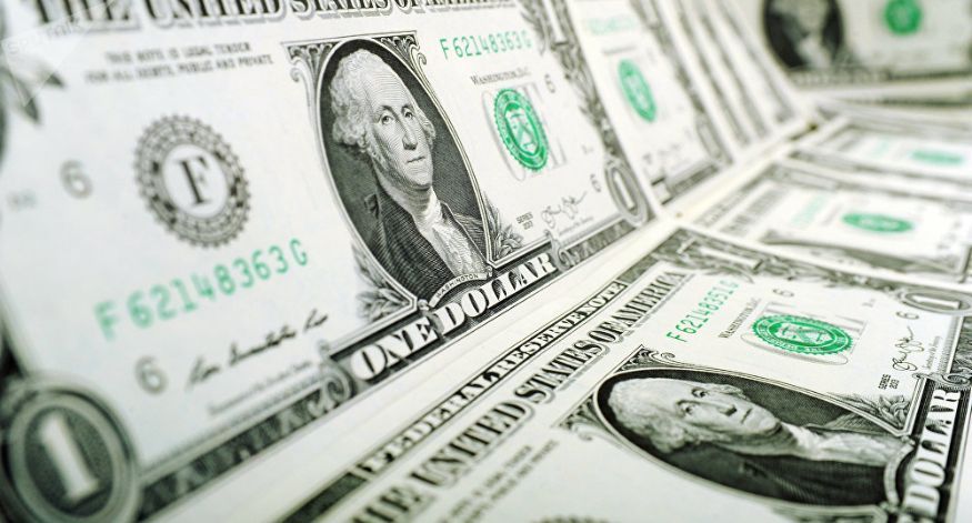 El dólar blue escaló $8 el día viernes y alcanzó los $369