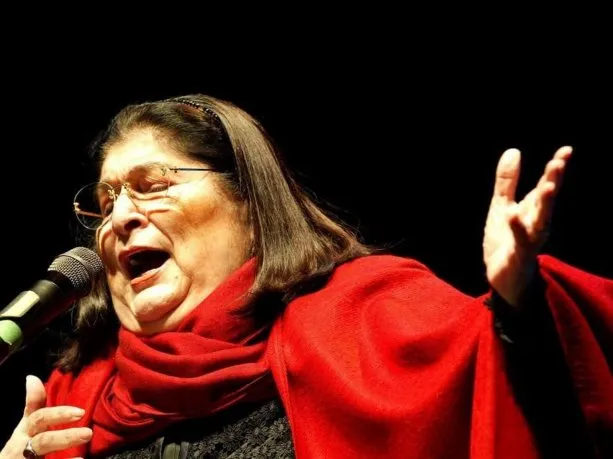 Rolling Stone eligió a Mercedes Sosa como una de las mejores cantantes de la historia