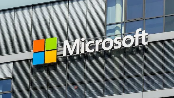 Microsoft evalúa despedir a 11.000 personas