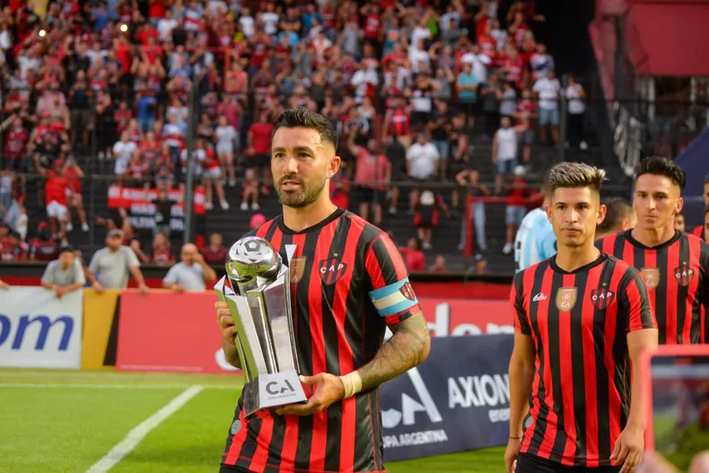 Fútbol: Patronato ganó en su defensa al título en la Copa Argentina ante Gimnasia y Tiro