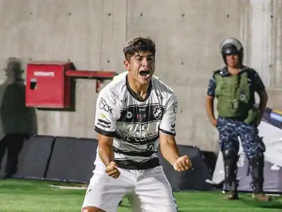 Fútbol: Claypole metió el otro batacazo y eliminó a Newell’s de la Copa Argentina