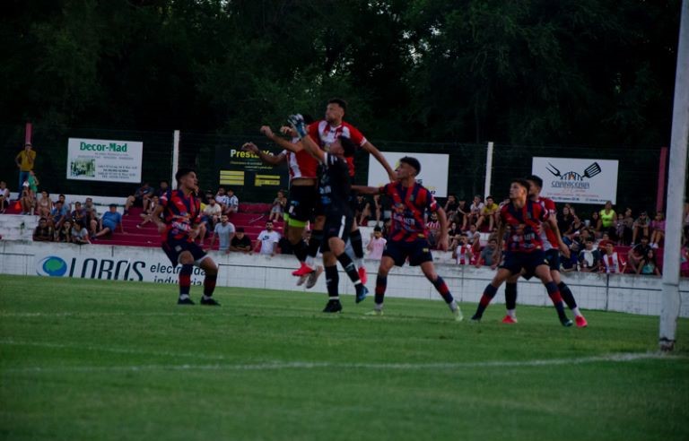 Fútbol: All Boys de Santa Rosa y Deportivo Mac Allister, los únicos con puntaje ideal en el Provincial 2023