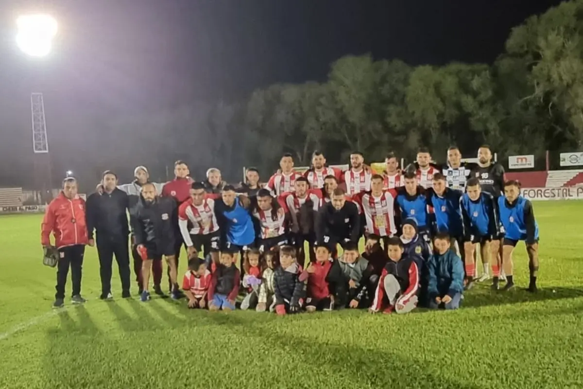 Fútbol: Costa Brava cayó contra Racing y quedó eliminado del Provincial