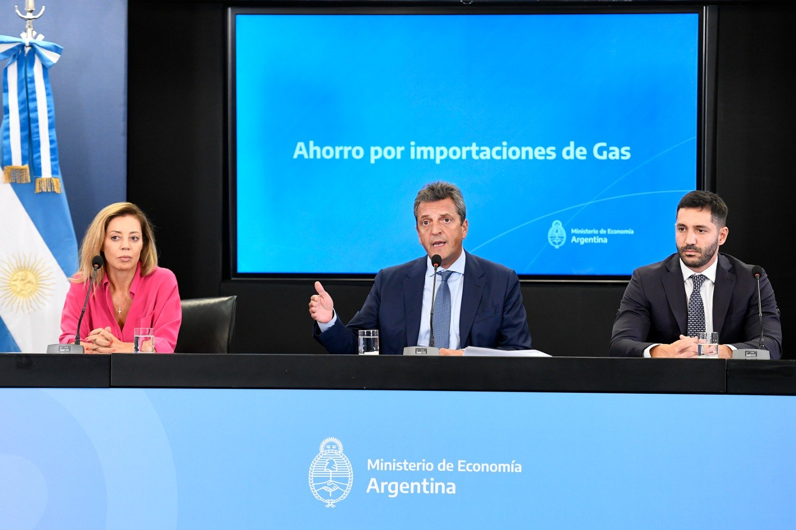 Massa anunció un ahorro en importaciones de gas para 2023