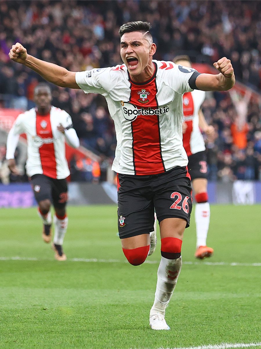 Fútbol: Debut goleador para Alcaraz en la Premier League