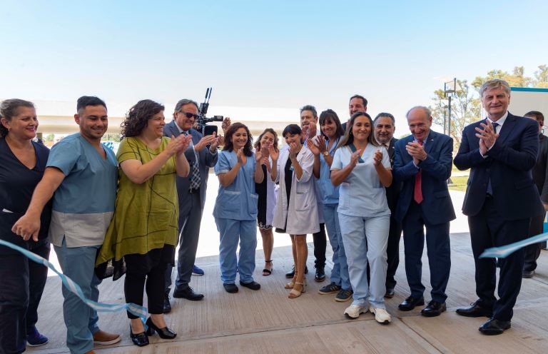 En un hecho histórico, quedó inaugurado en Santa Rosa el Hospital “René Favaloro”