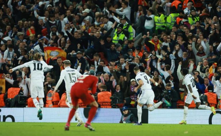 Fútbol: El Real Madrid sacó a relucir su mística copera y goleó al Liverpool en Anfield