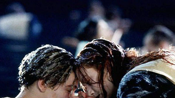 James Cameron aclara el gran debate de Titanic ¿Jack hubiese sobrevivido en la puerta con Rose?