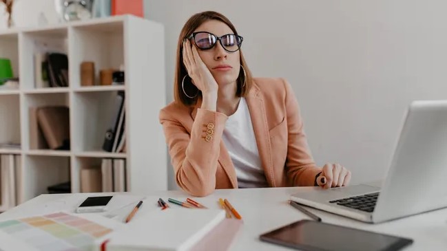 Confesiones: el 40% de los trabajadores reconoce que hace “lo mínimo indispensable”