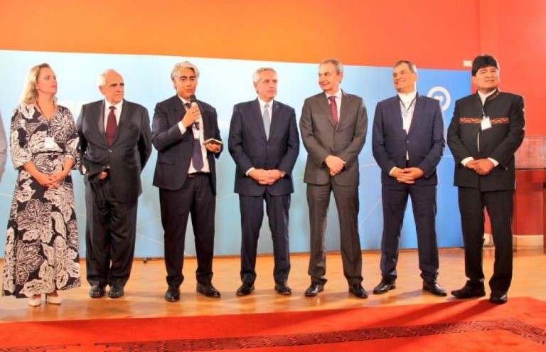 El Gobierno anunció la vuelta de la Argentina a la Unasur tras una reunión con el Grupo de Puebla