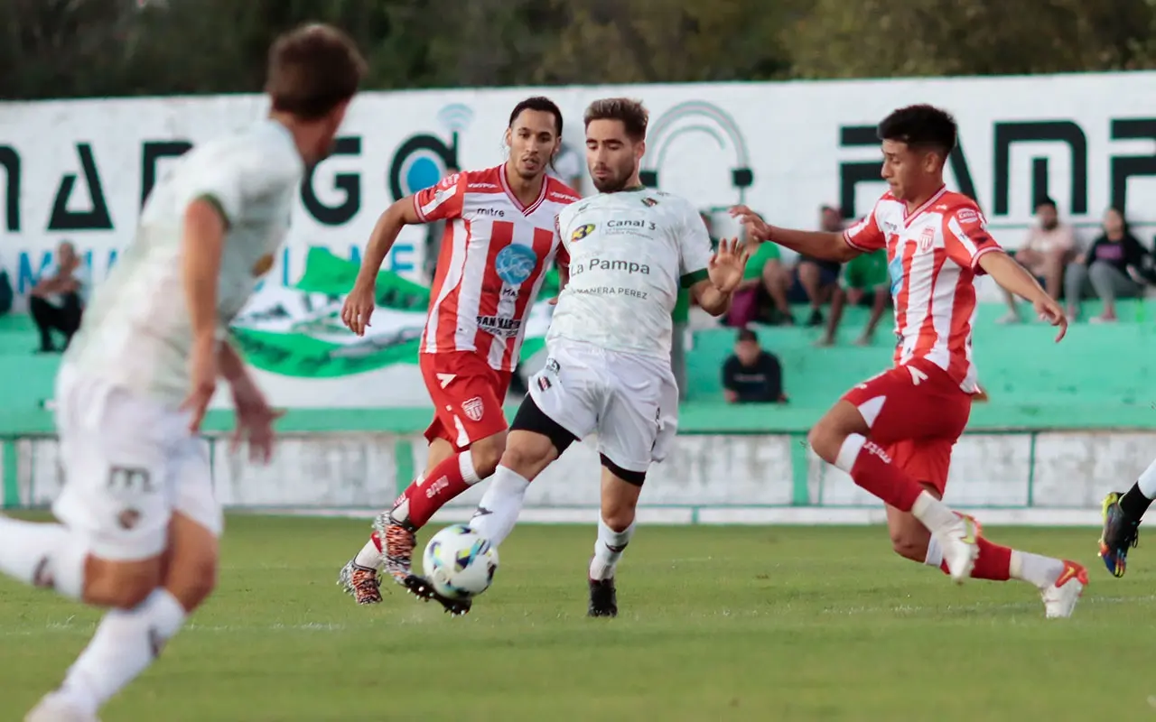 Federal “A”: Ferro volvió a ganar en “El Coloso” y se subió a la cima