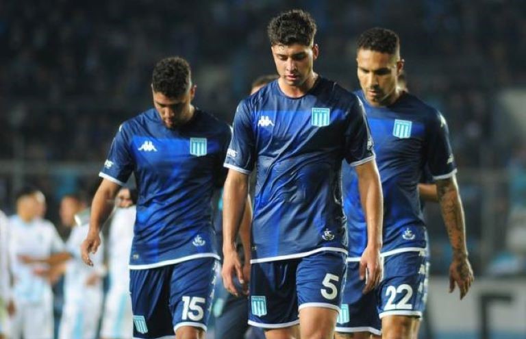 Fútbol: Racing perdió ante Atlético Tucumán y se aleja de los punteros