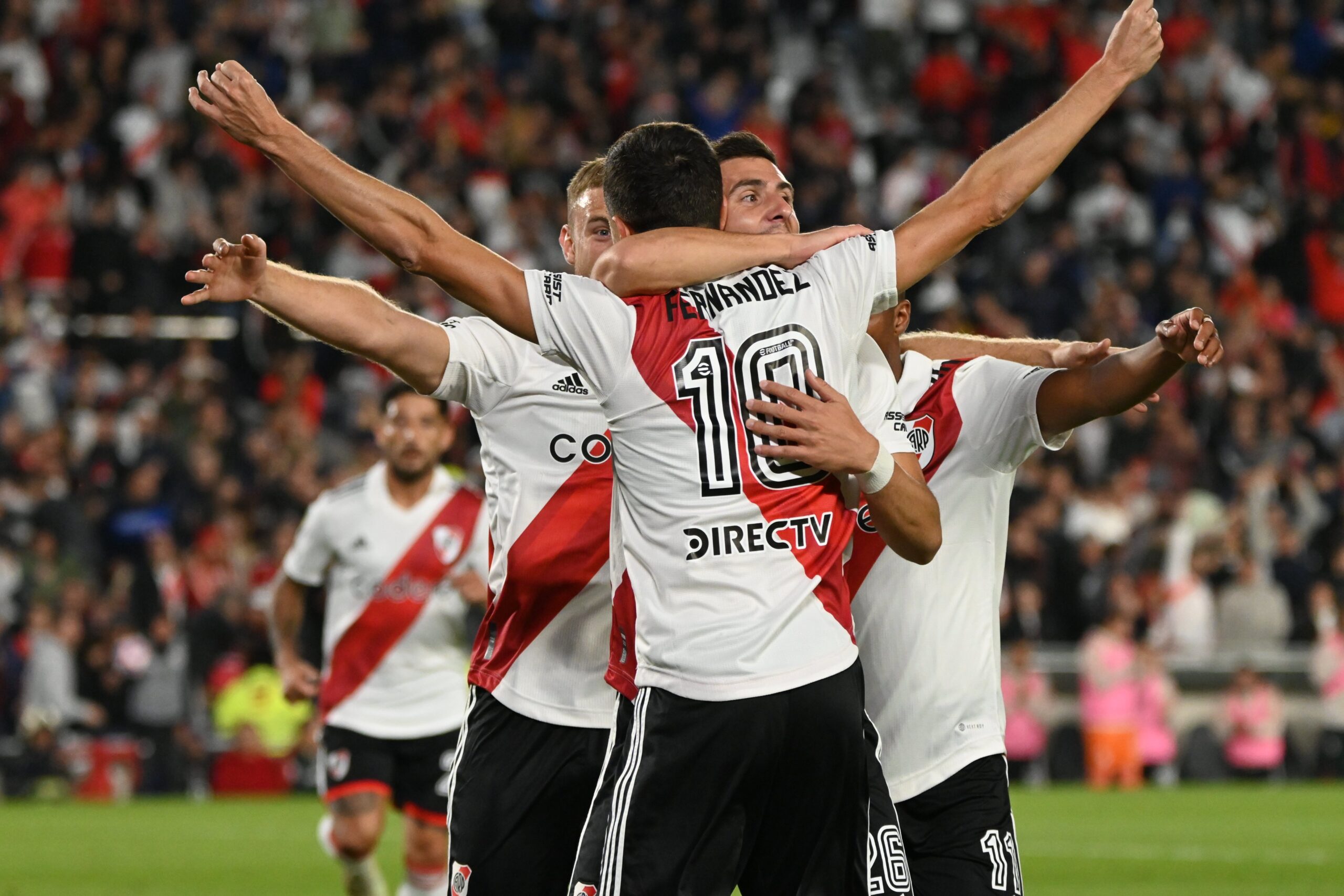 Fútbol: River venció a Unión y se afianza en la cima del campeonato