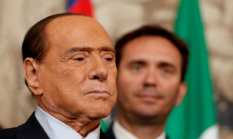 Italia: Silvio Berlusconi fue ingresado en terapia intensiva por problemas cardíacos