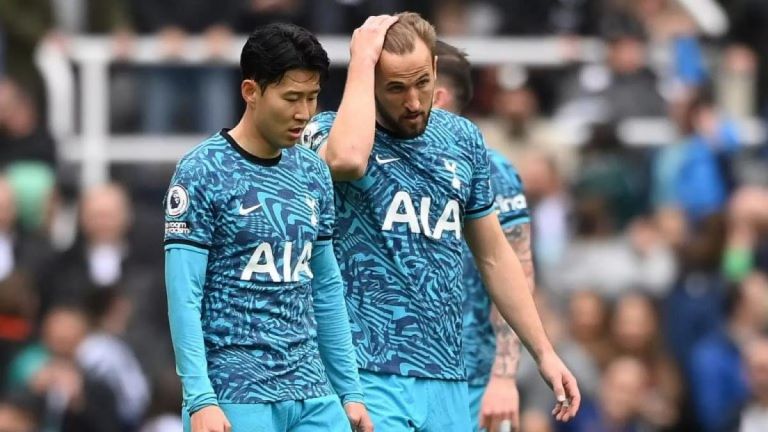 Fútbol: El insólito gesto de los jugadores del Tottenham tras la goleada ante Newcastle