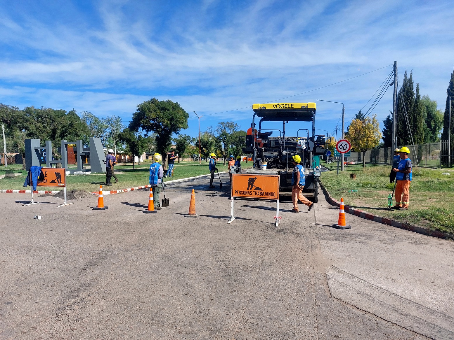 Programa semanal de trabajo en obras de pavimentación en Toay, General Pico y Santa Rosa