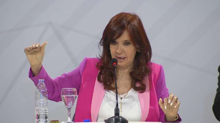 Reapareció Cristina Kirchner con un duro documento contra el gobierno de Milei