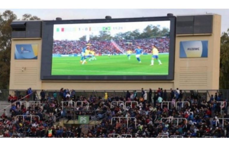 Fútbol: Polémica en el Mundial Sub 20, la FIFA tapó la bandera y el escudo de Malvinas