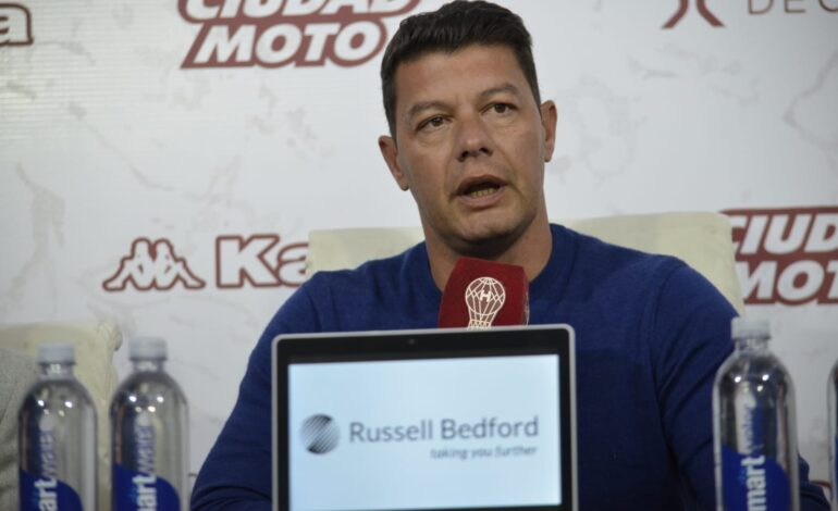 Fútbol: Sebastián Battaglia fue presentado como director técnico de Huracán