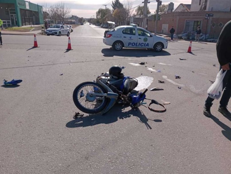 Santa Rosa: Un motociclista resultó herido luego de chocar contra un auto