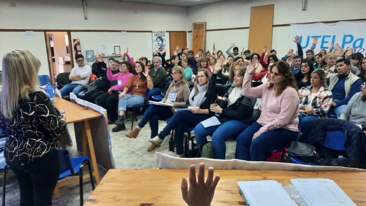 UTELPa: En Congreso Extraordinario respaldaron la representatividad sindical