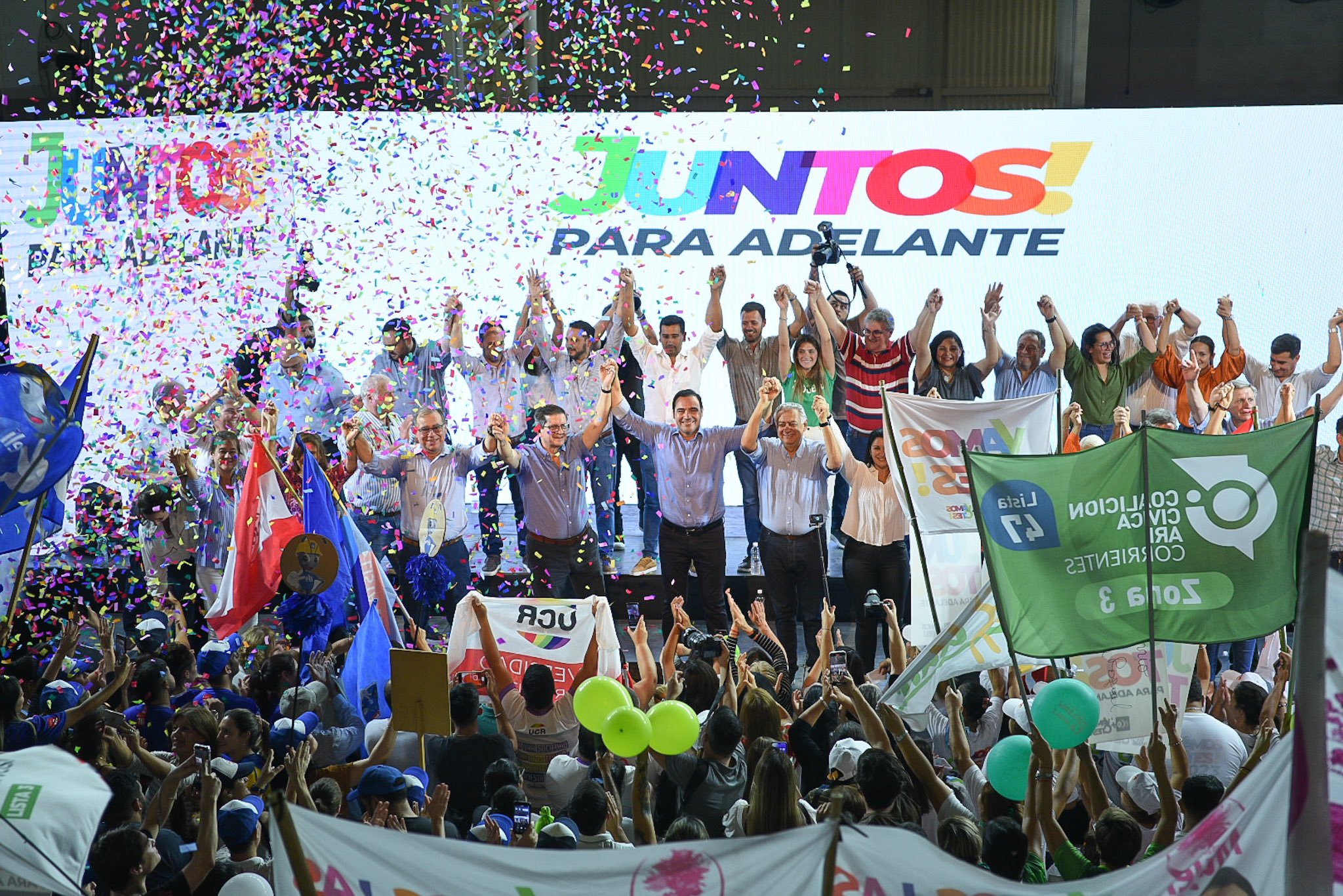 Domingo electoral: Valdés celebró en Corrientes y se esperan los resultados en Tucumán, San Luis y Mendoza